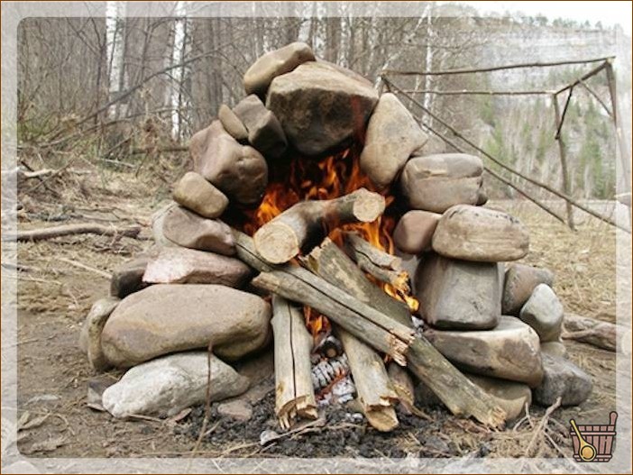 Костер на камнях
